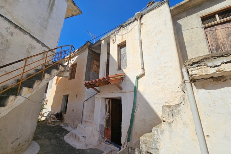 Realty photo 2