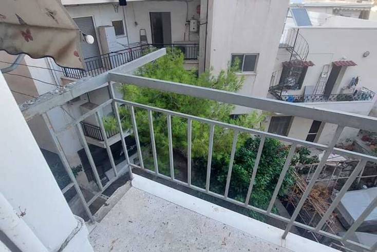 Realty photo 1