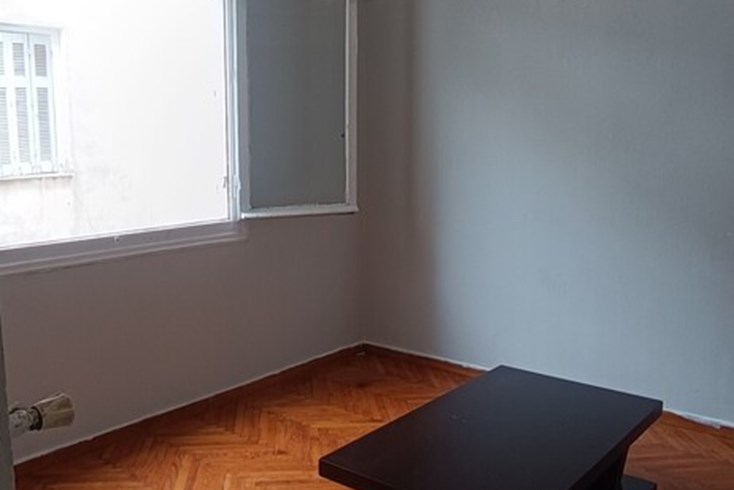 Realty photo 1