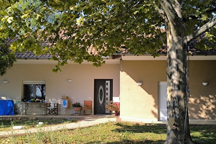 Realty photo 2