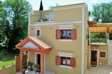 Detached house 161 m² in Corfu