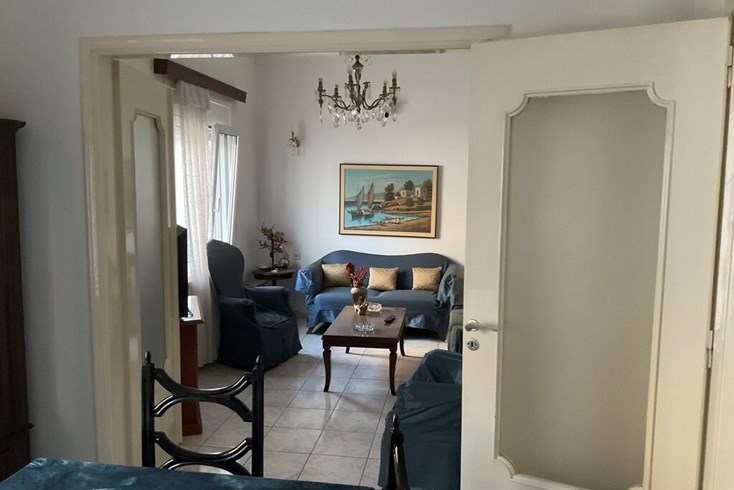 Realty photo 3