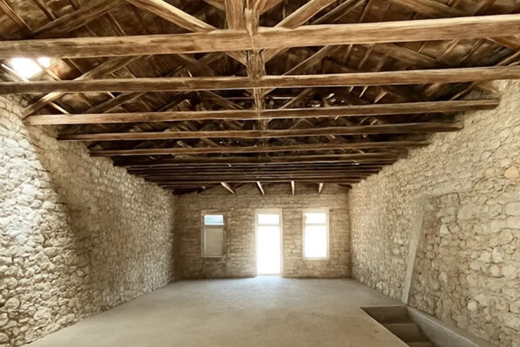 Realty photo 1