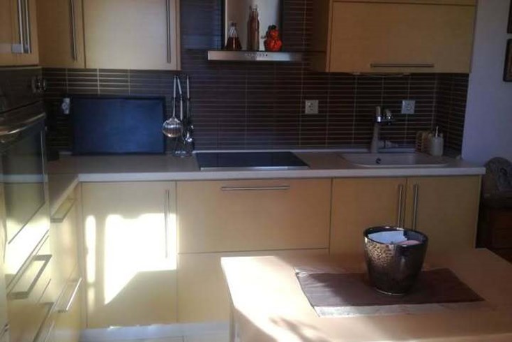 Realty photo 1