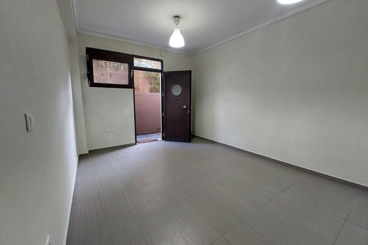 Realty photo 1