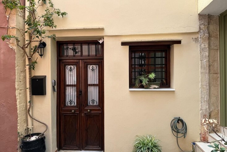 Realty photo 2