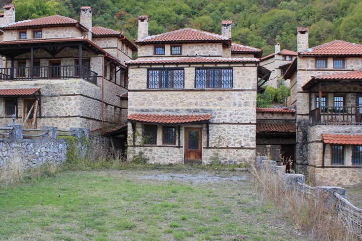 Realty photo 2