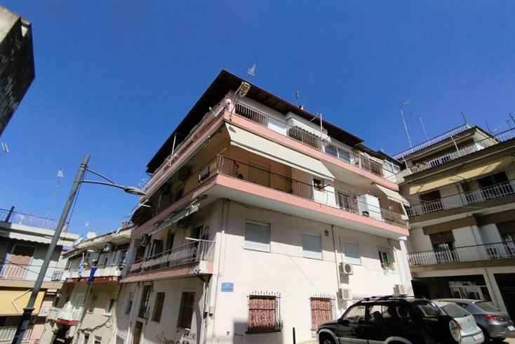 Realty photo 1