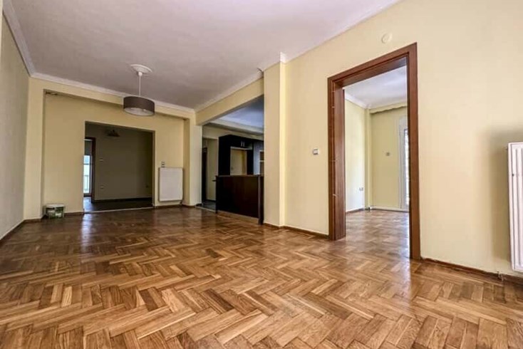 Realty photo 3