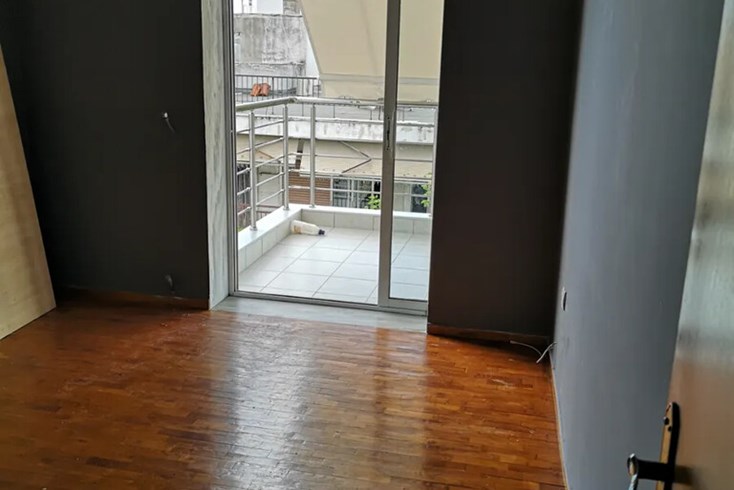 Realty photo 2