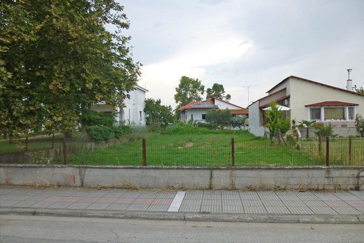 Realty photo 2