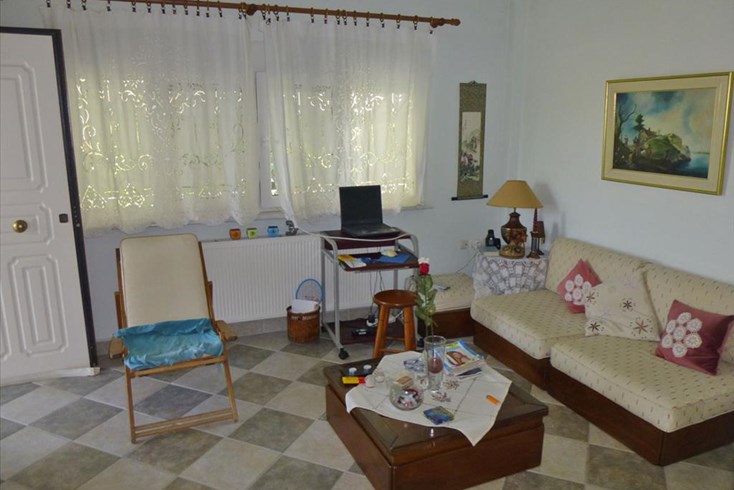 Realty photo 2