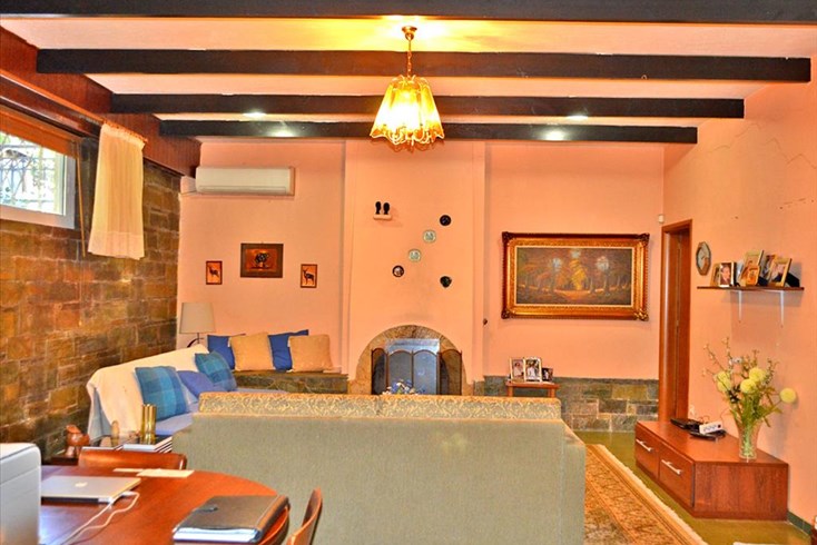 Realty photo 3