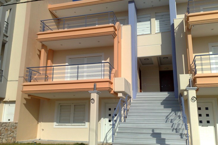 Realty photo 1