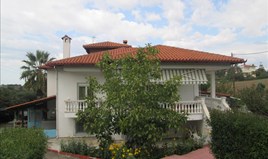 Kuća 220 m² u predgrađu Soluna