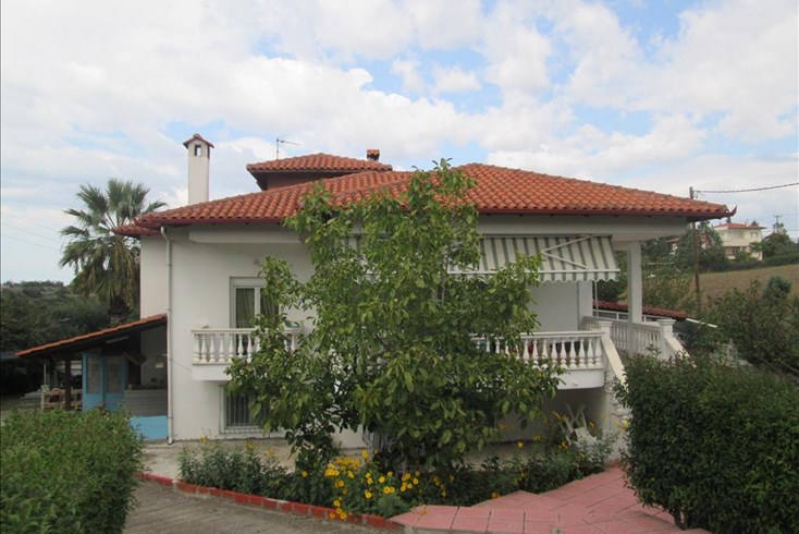 Realty photo 1