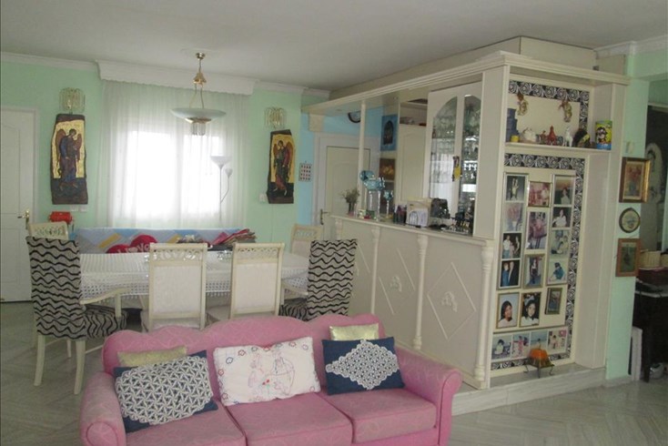Realty photo 3