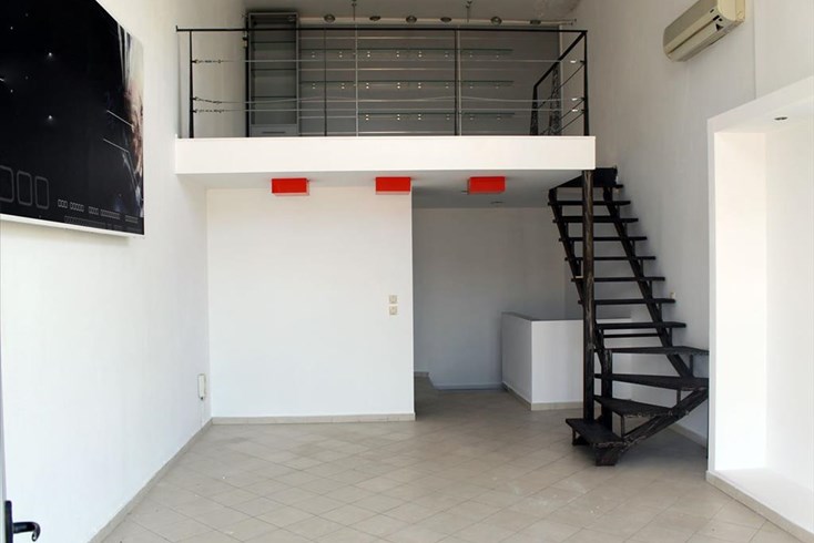 Realty photo 2