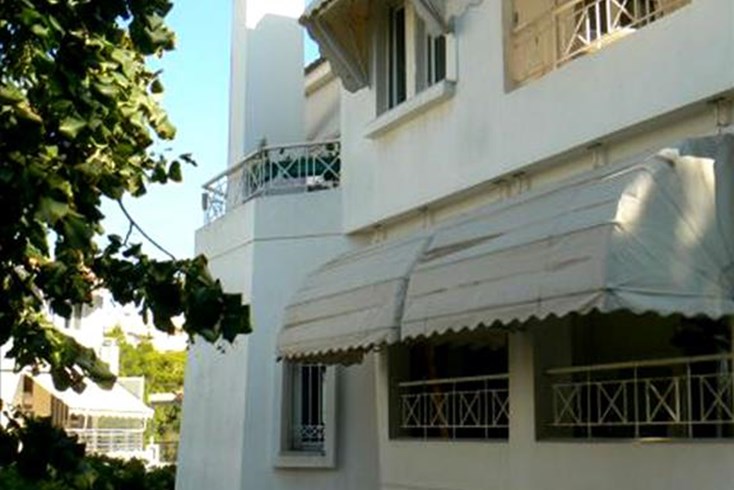 Realty photo 3