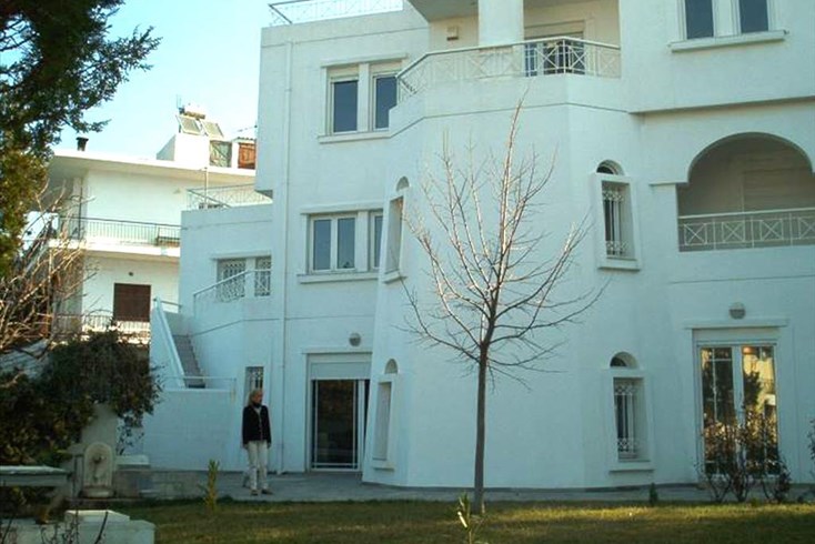 Realty photo 1