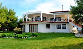 Vila 380 m² u Lutraki