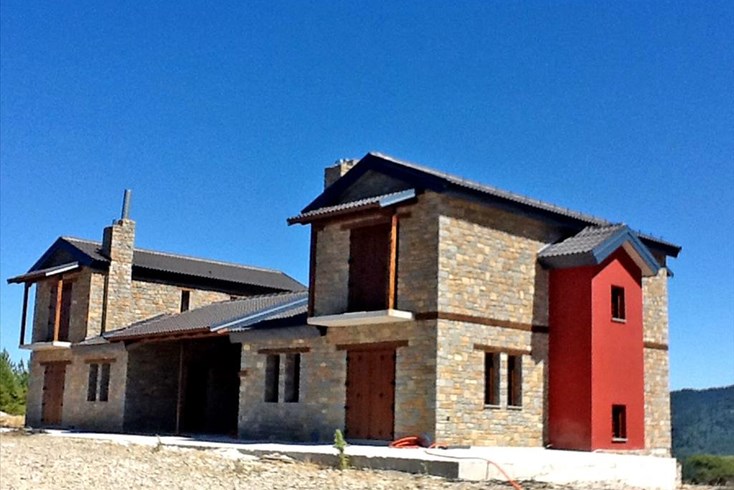 Realty photo 1