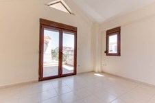 Property 747 photo 8