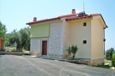 Property 748 photo 3