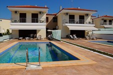 Property 749 photo 3