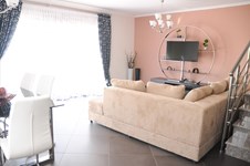 Property 749 photo 18