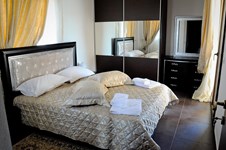 Property 749 photo 30