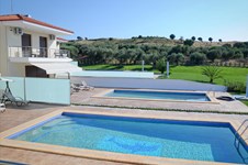 Property 749 photo 10
