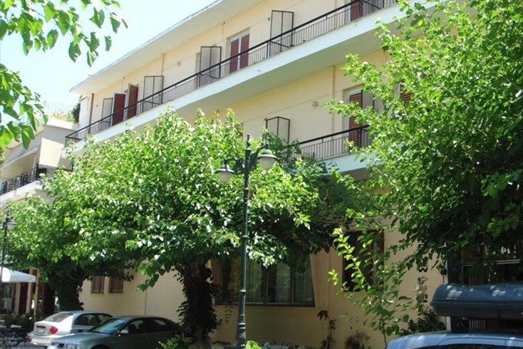 Realty photo 2