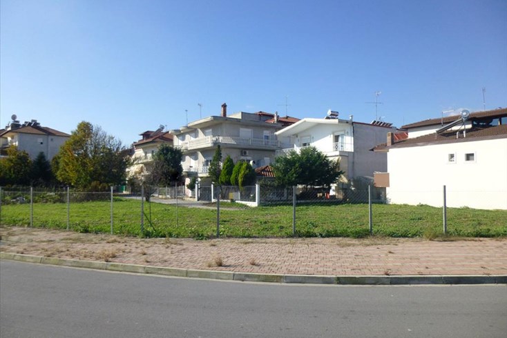 Realty photo 1