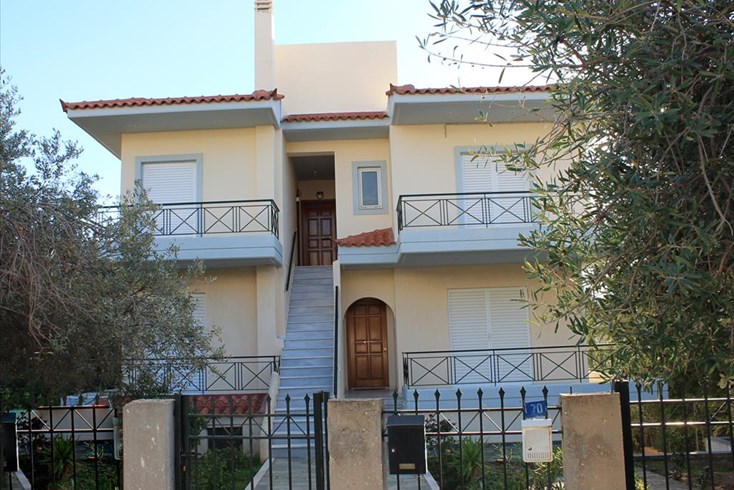 Realty photo 1