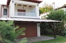 Property 770 photo 2