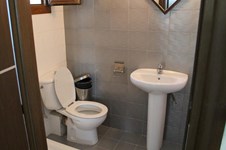 Property 770 photo 9
