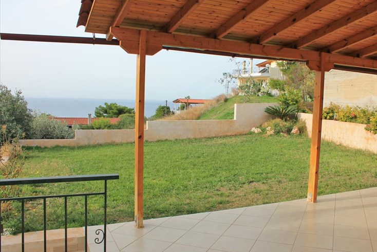 Realty photo 2