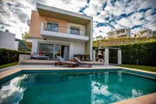 Property 792 photo 12