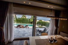 Property 792 photo 17