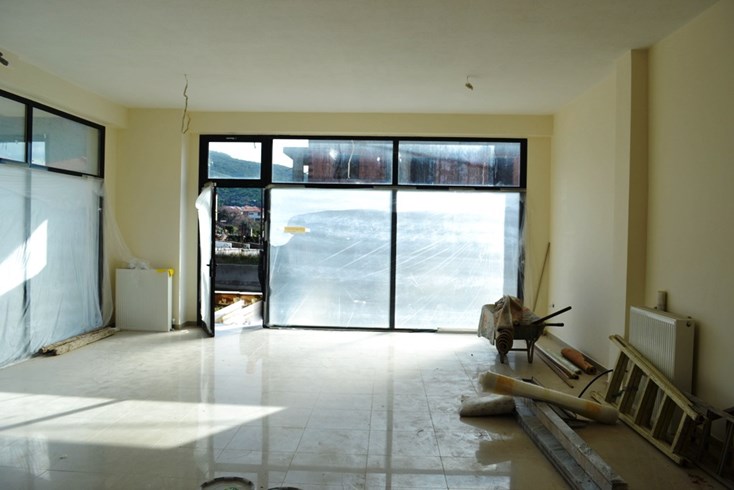 Realty photo 2