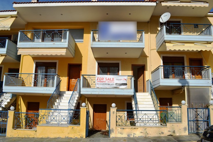 Realty photo 1