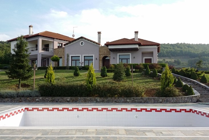 Realty photo 3