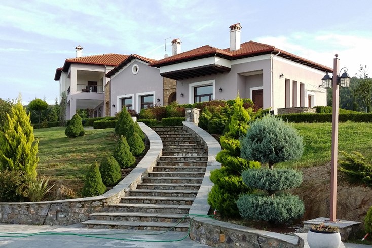 Realty photo 2