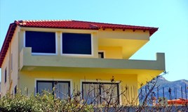بيت مستقل 360 m² في أتيكا