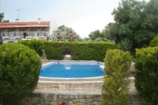 Property 814 photo 2