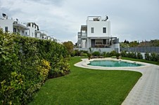 Property 8145 photo 1