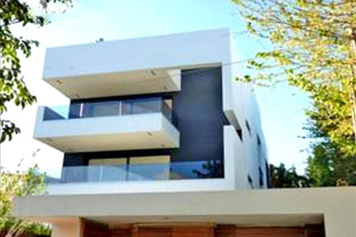 Realty photo 2