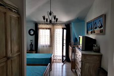 Property 820 photo 13