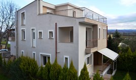 Detached house 306 m² in the suburbs of Thessaloniki